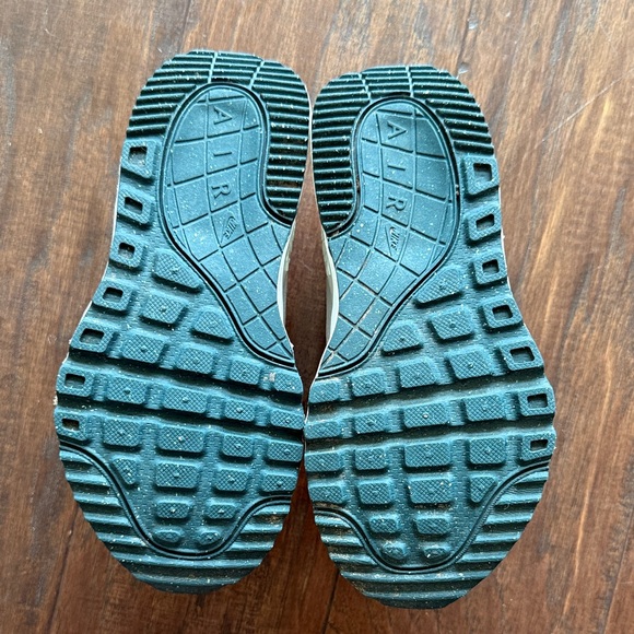 Nike Kids Sneakers Size 11C - Picture 7 of 9